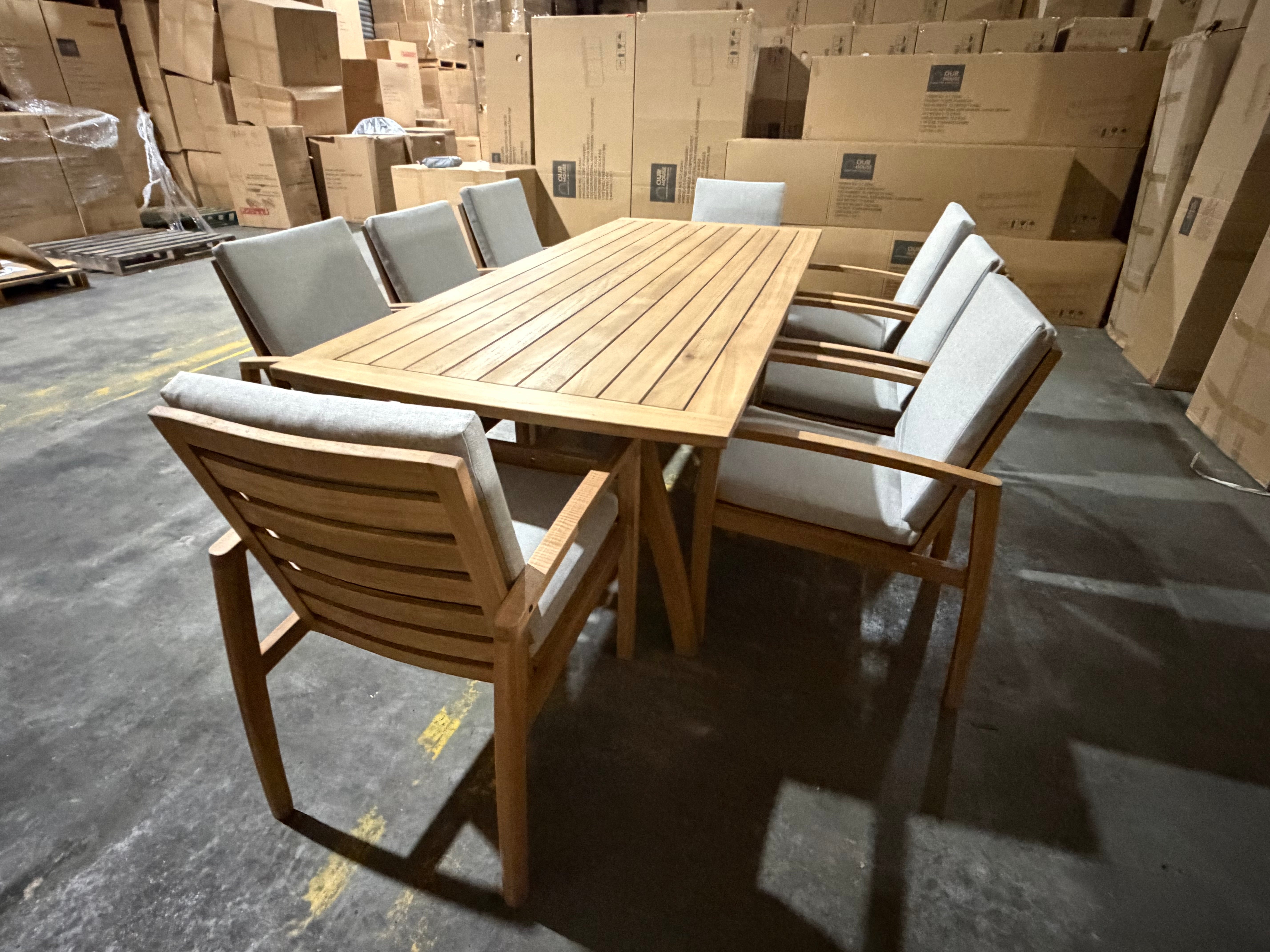 Sawyer 9pce Outdoor Setting 2400 table 8 X Chairs