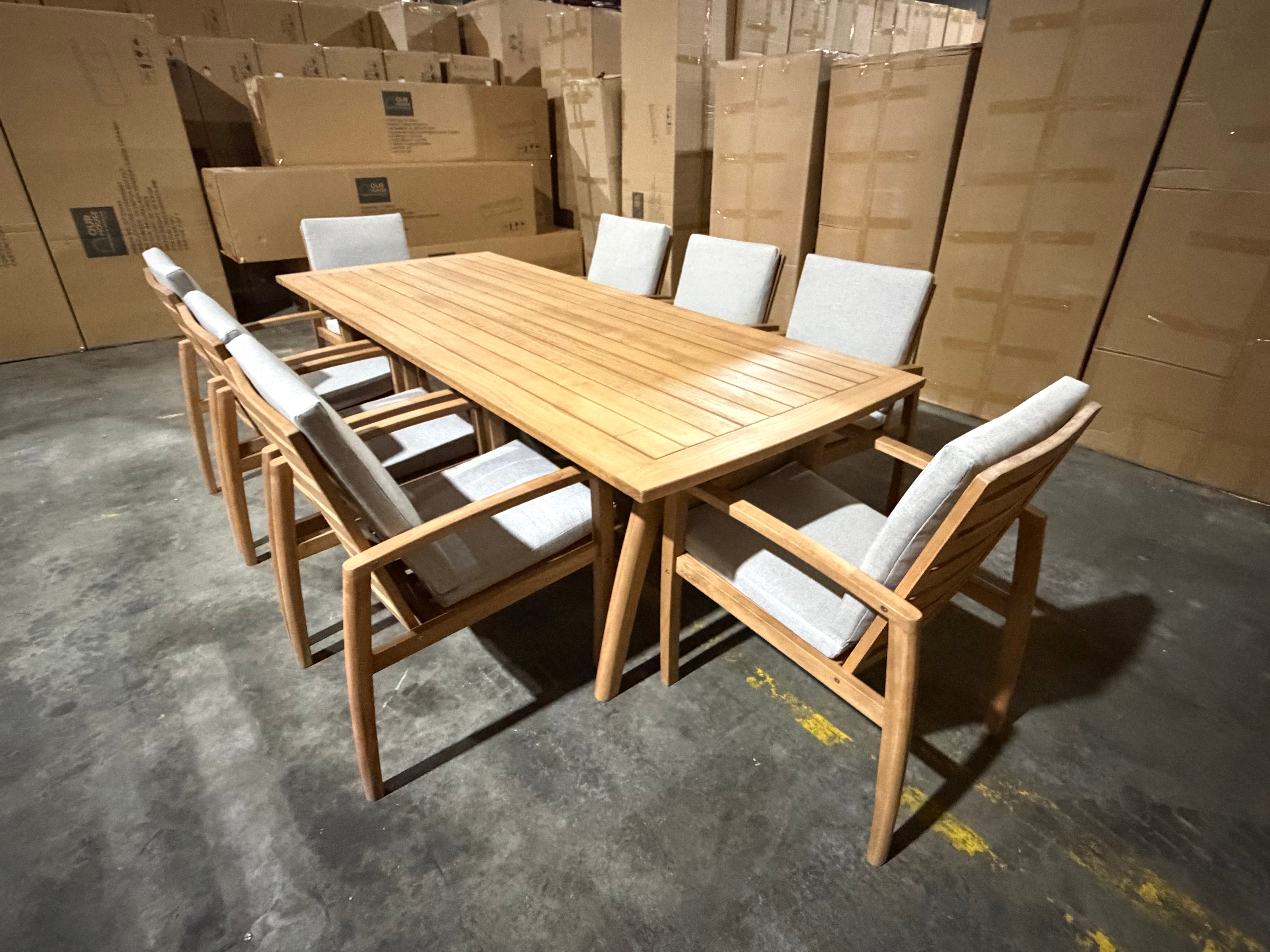Sawyer 9pce Outdoor Setting 2400 table 8 X Chairs