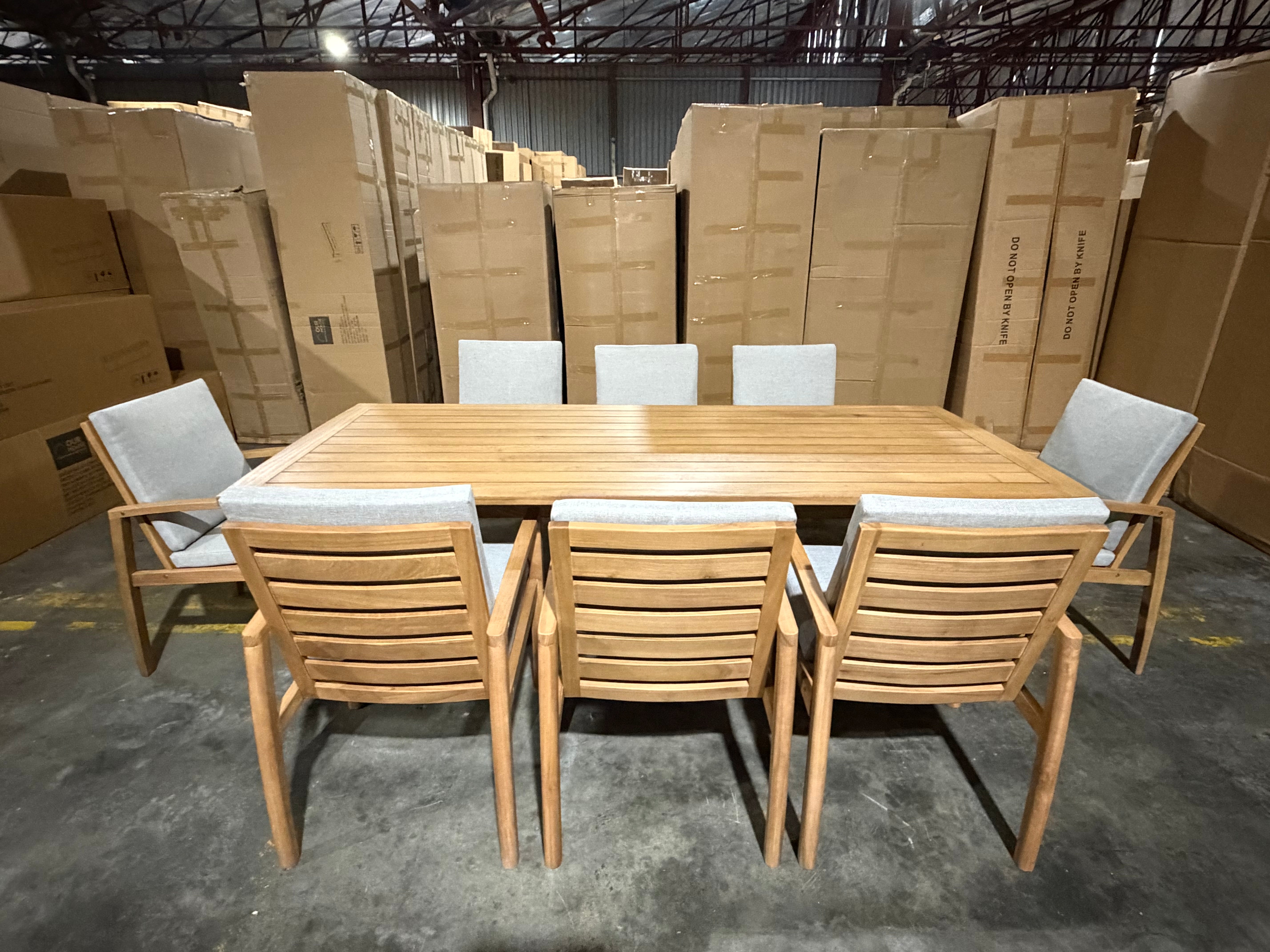 Sawyer 9pce Outdoor Setting 2400 table 8 X Chairs