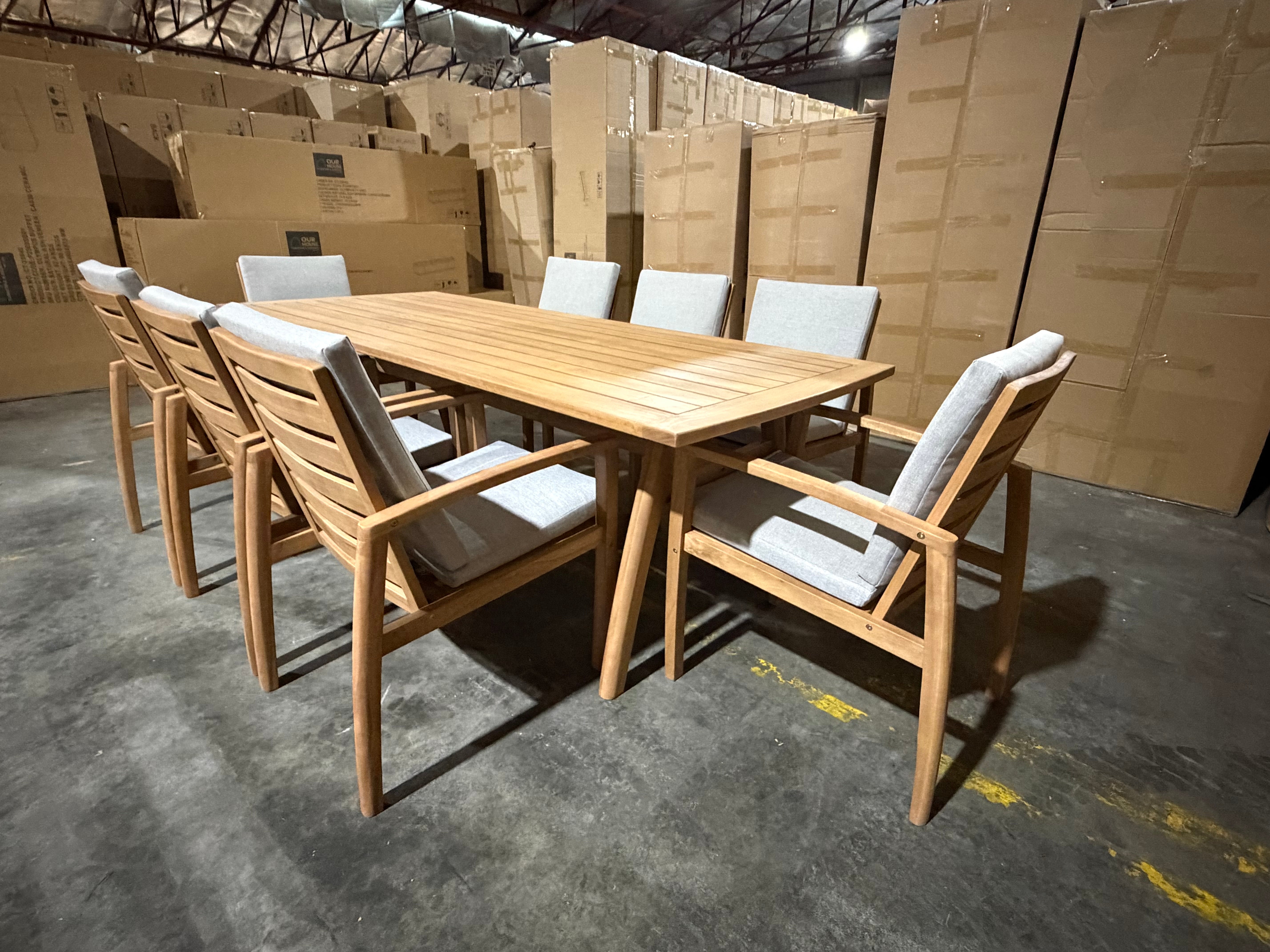 Sawyer 9pce Outdoor Setting 2400 table 8 X Chairs