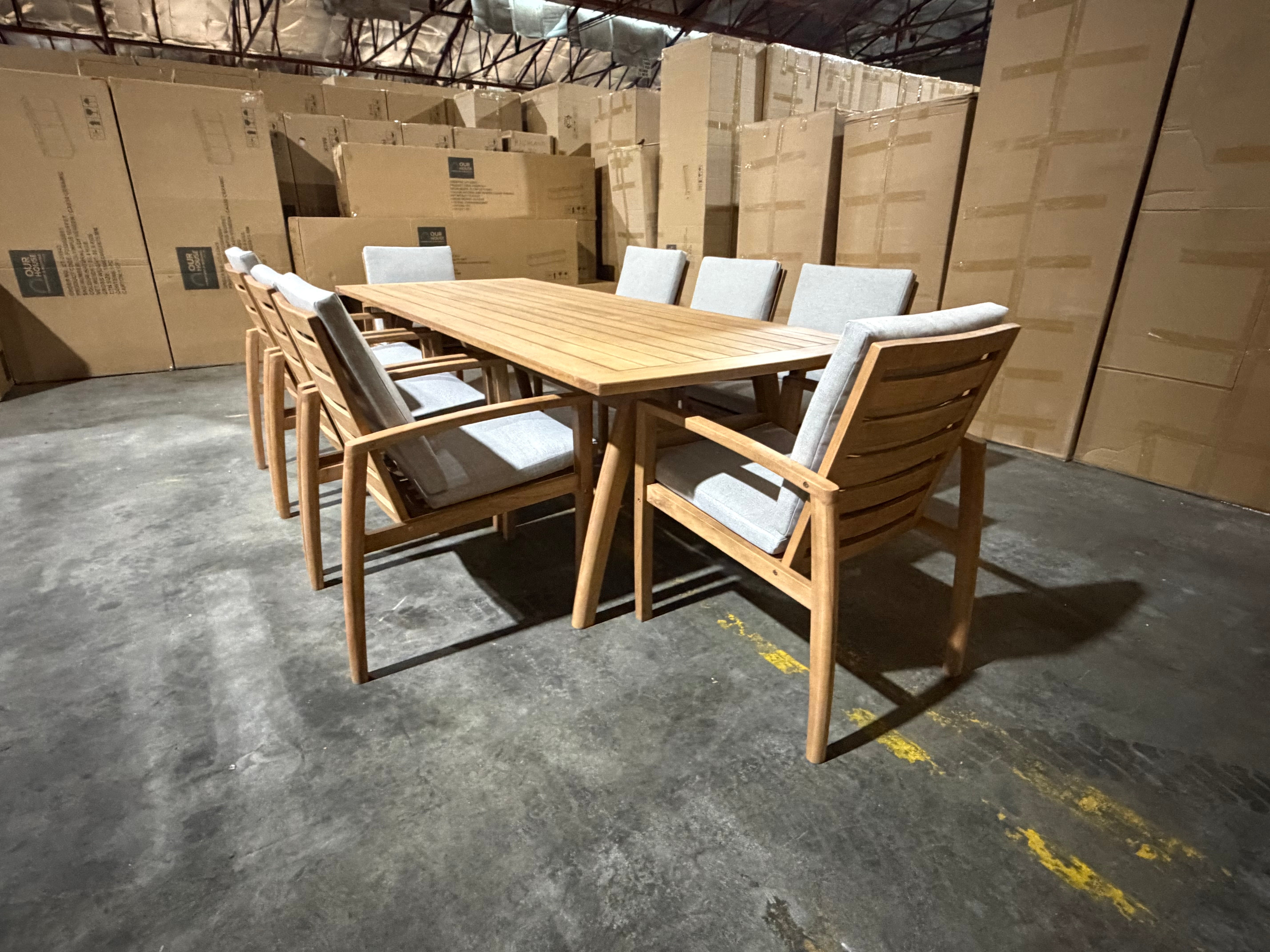 Sawyer 9pce Outdoor Setting 2400 table 8 X Chairs