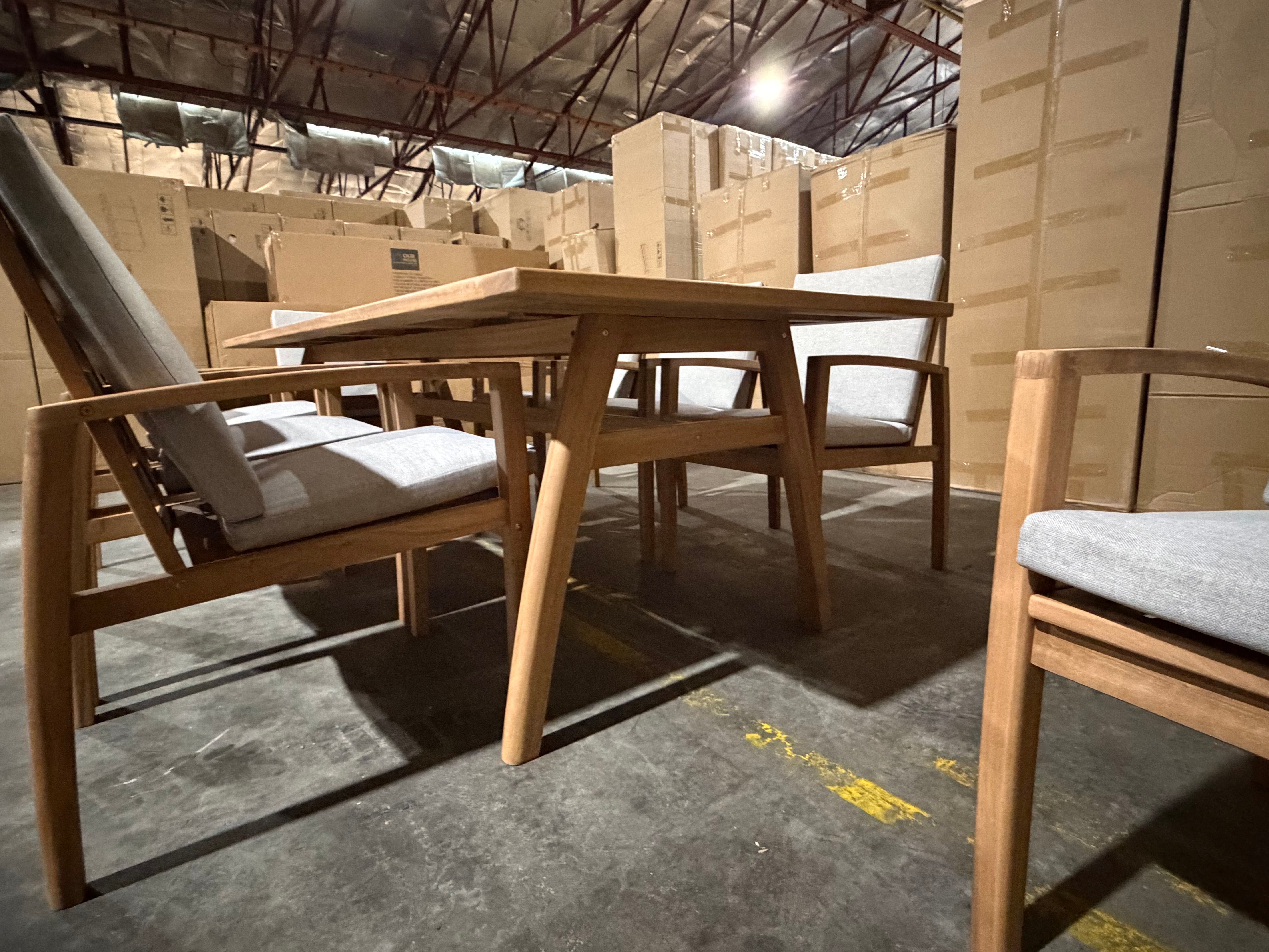Sawyer 9pce Outdoor Setting 2400 table 8 X Chairs