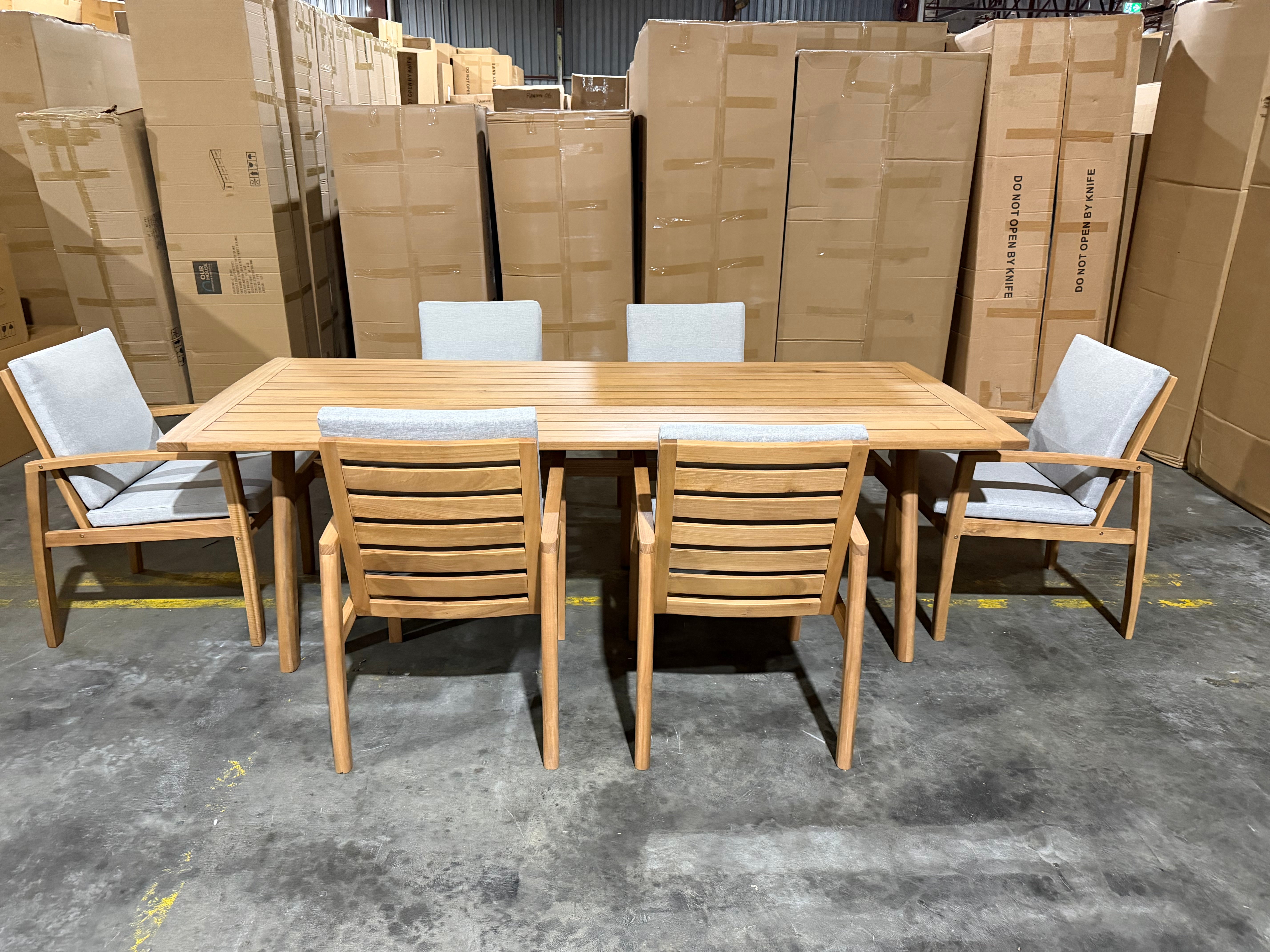 Sawyer 7 PCE Outdoor Setting 2100 table 6 X Chairs