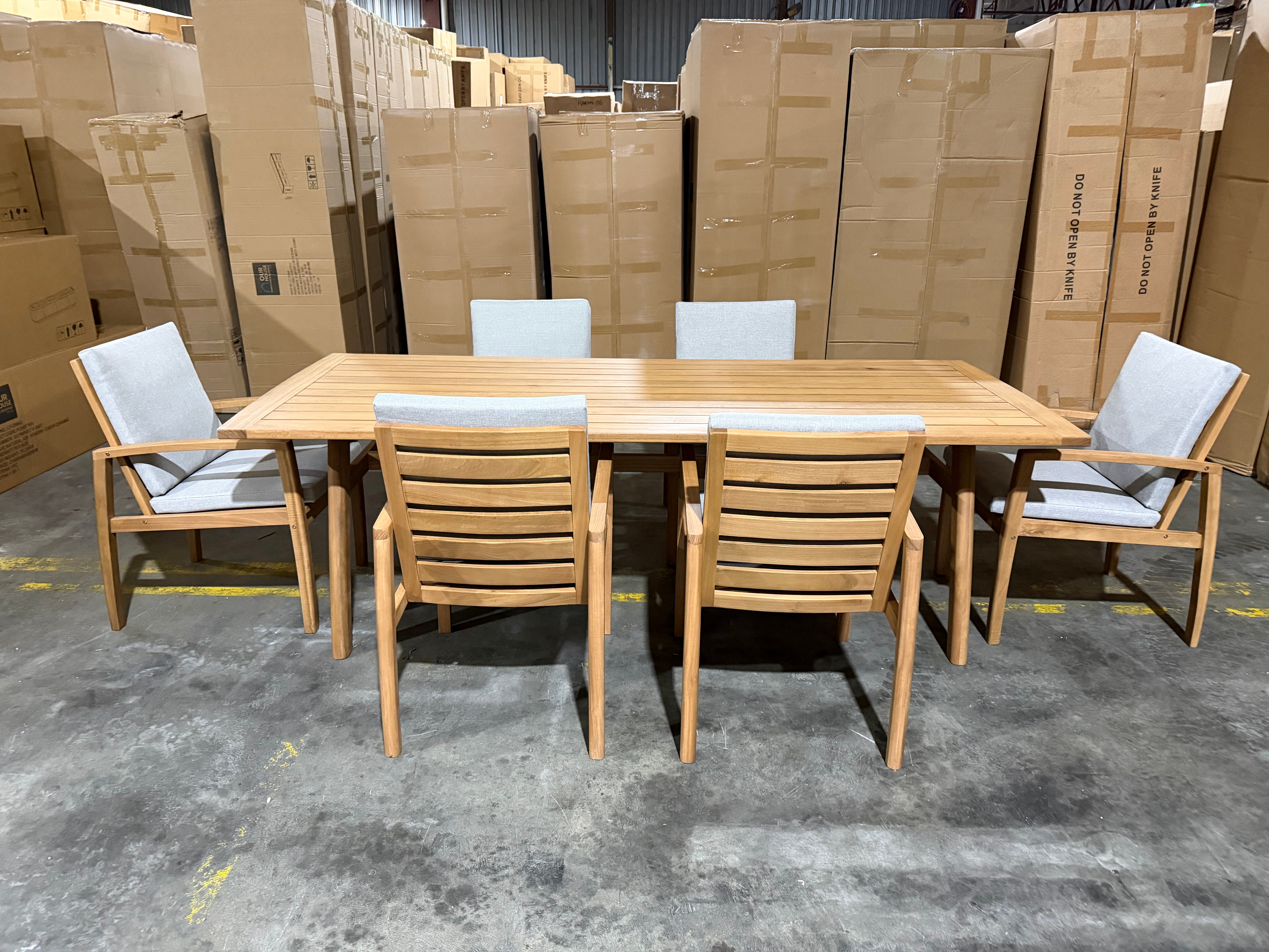 Sawyer 7 PCE Outdoor Setting 2100 table 6 X Chairs