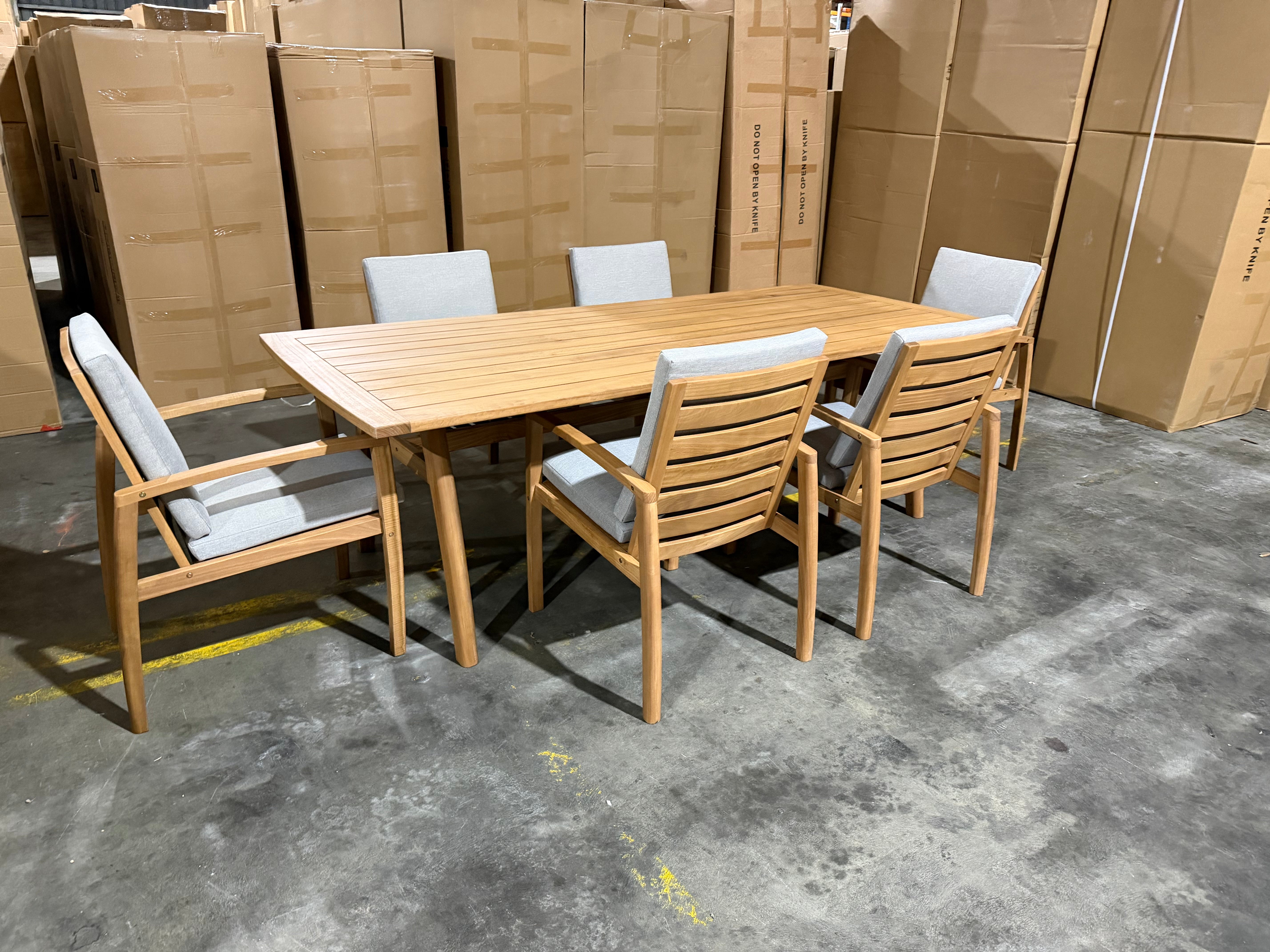 Sawyer 7 PCE Outdoor Setting 2100 table 6 X Chairs