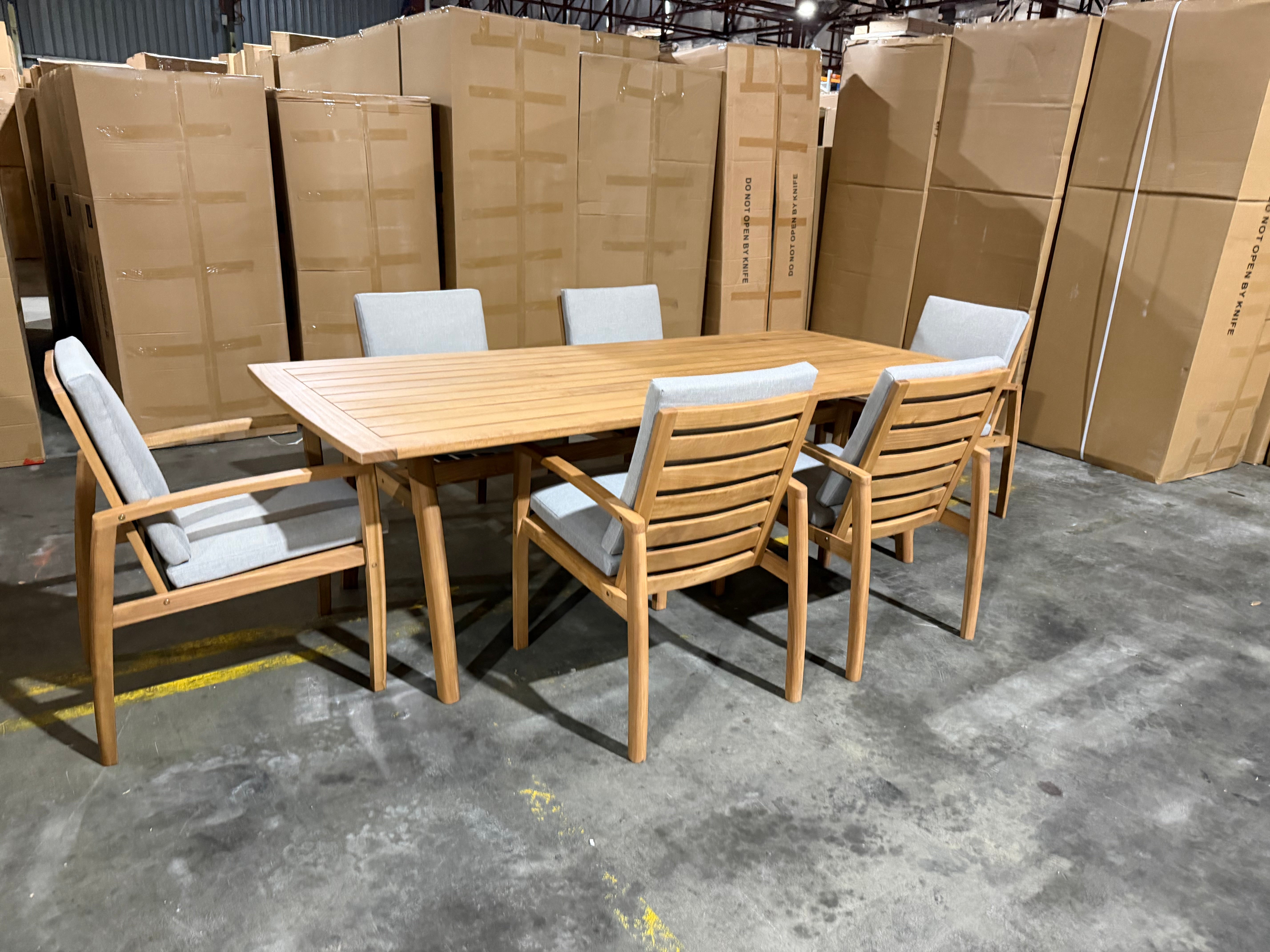 Sawyer 7 PCE Outdoor Setting 2100 table 6 X Chairs
