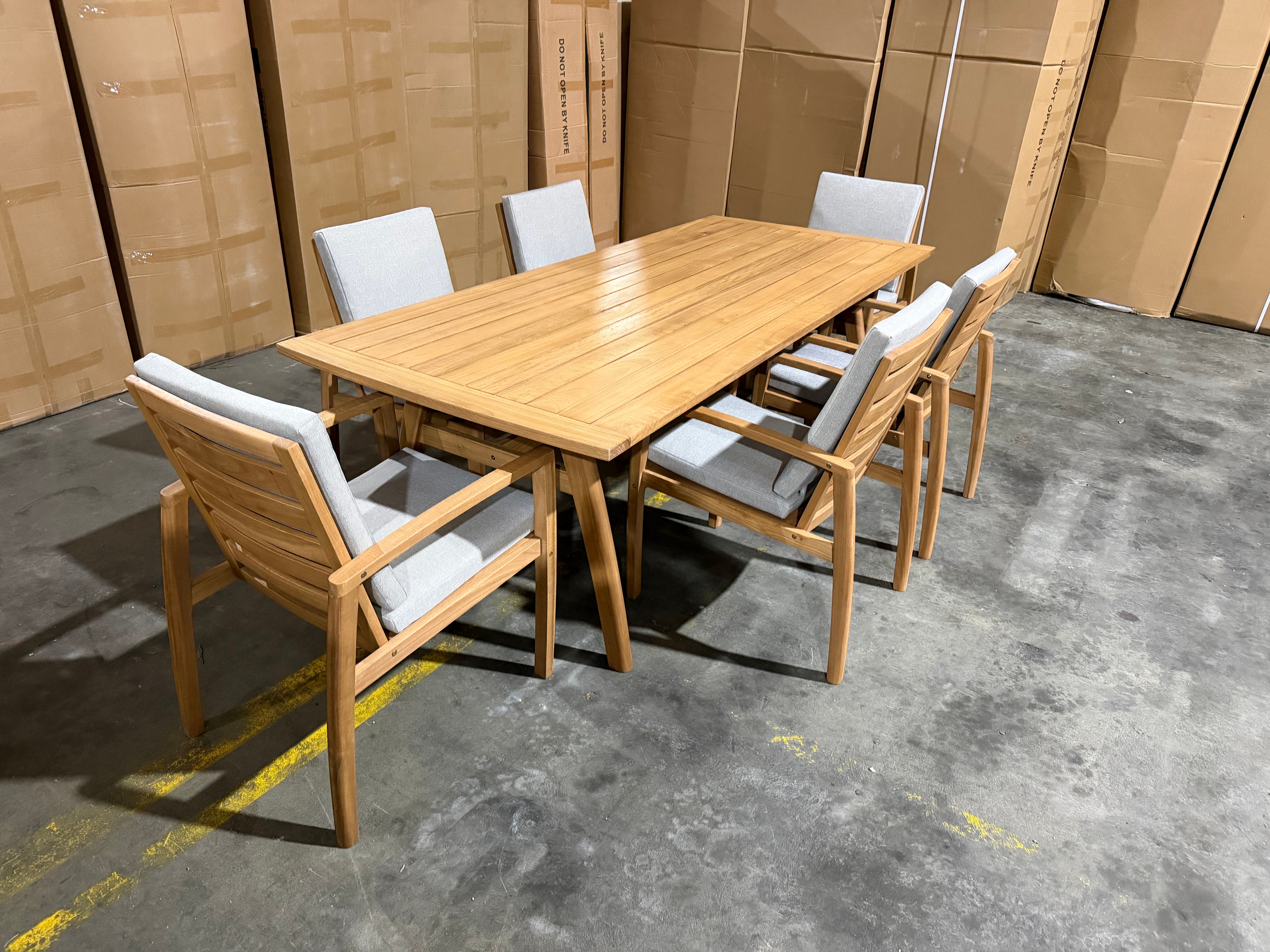 Sawyer 7 PCE Outdoor Setting 2100 table 6 X Chairs