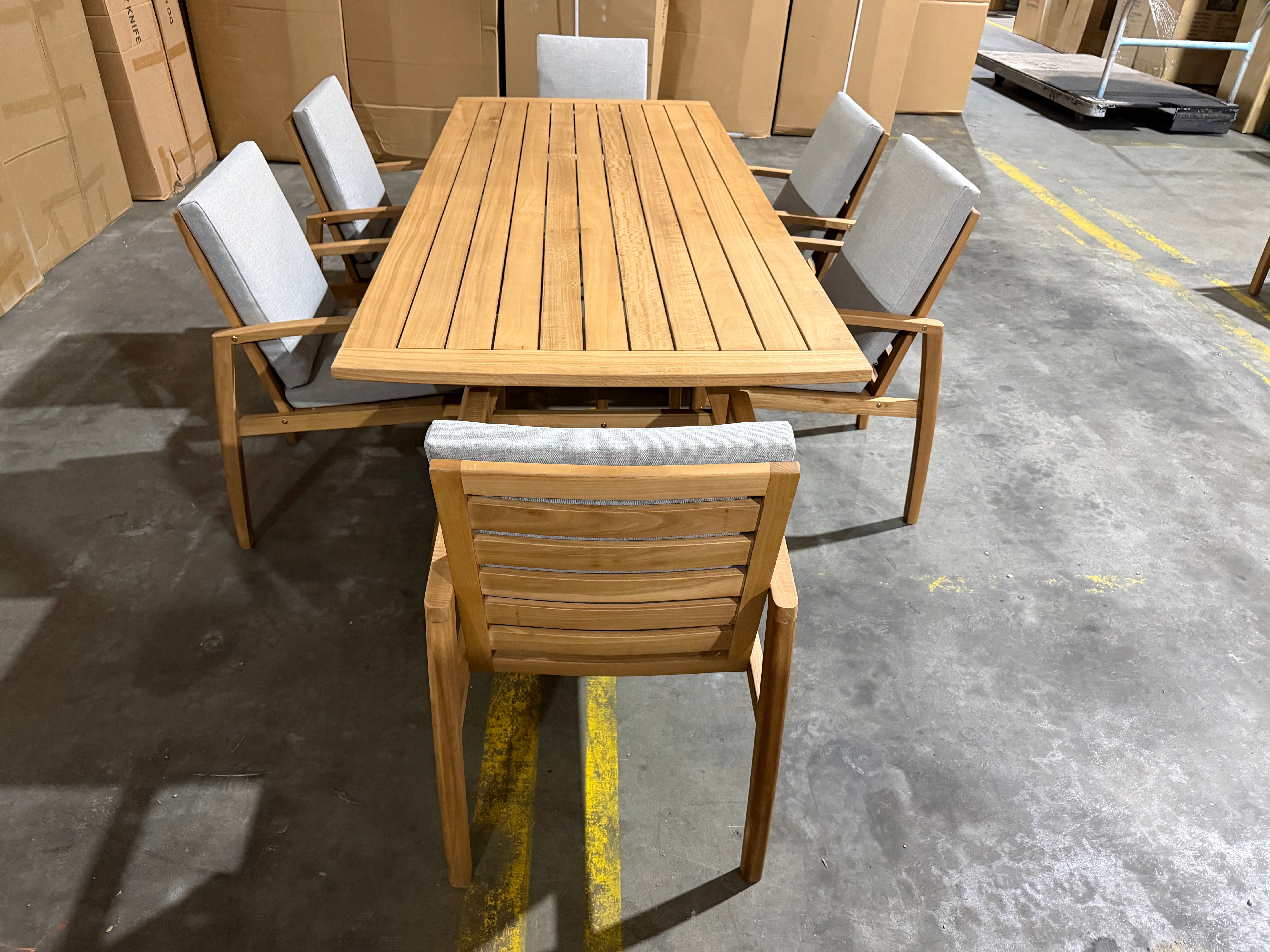 Sawyer 7 PCE Outdoor Setting 2100 table 6 X Chairs