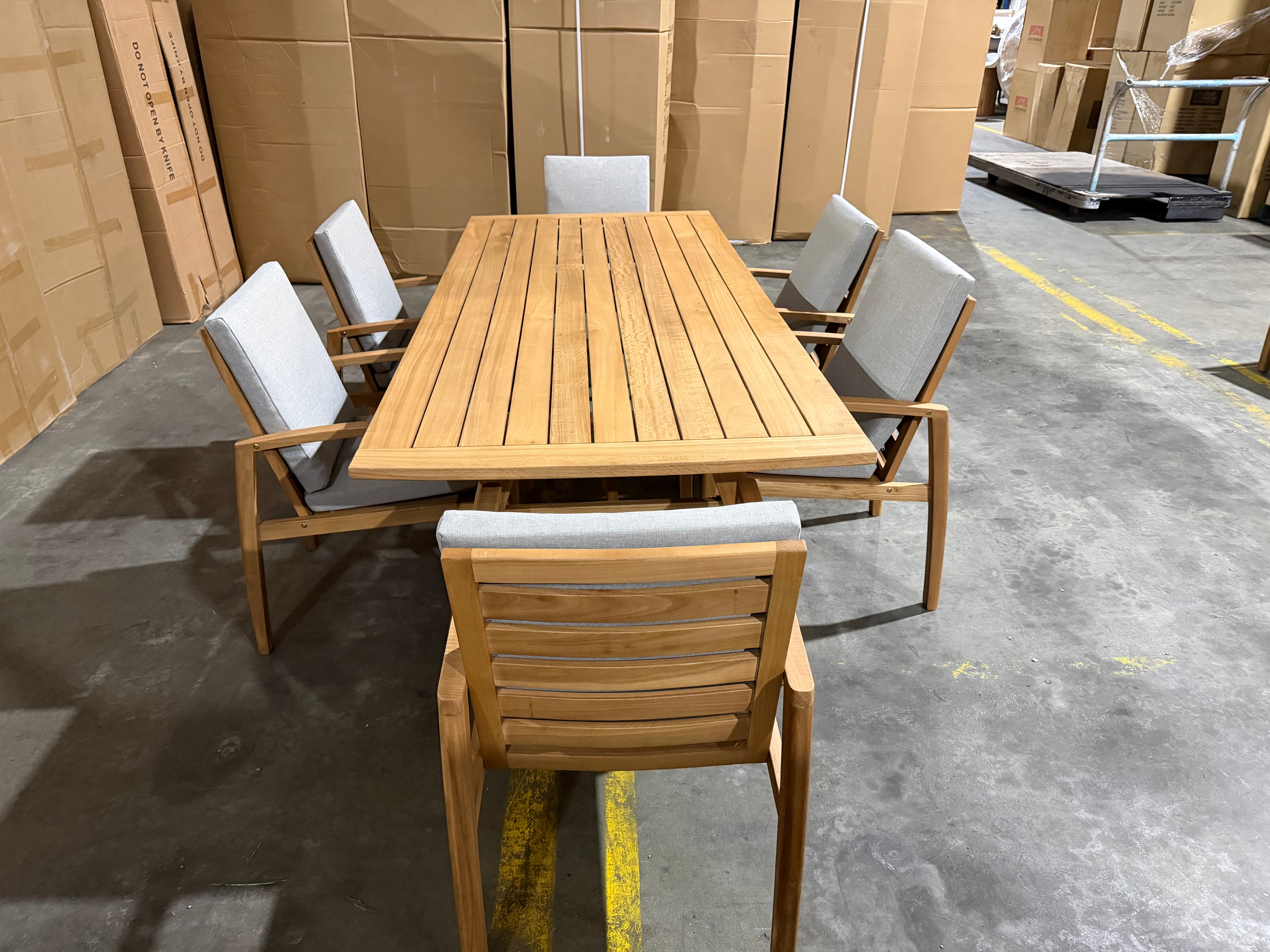 Sawyer 7 PCE Outdoor Setting 2100 table 6 X Chairs