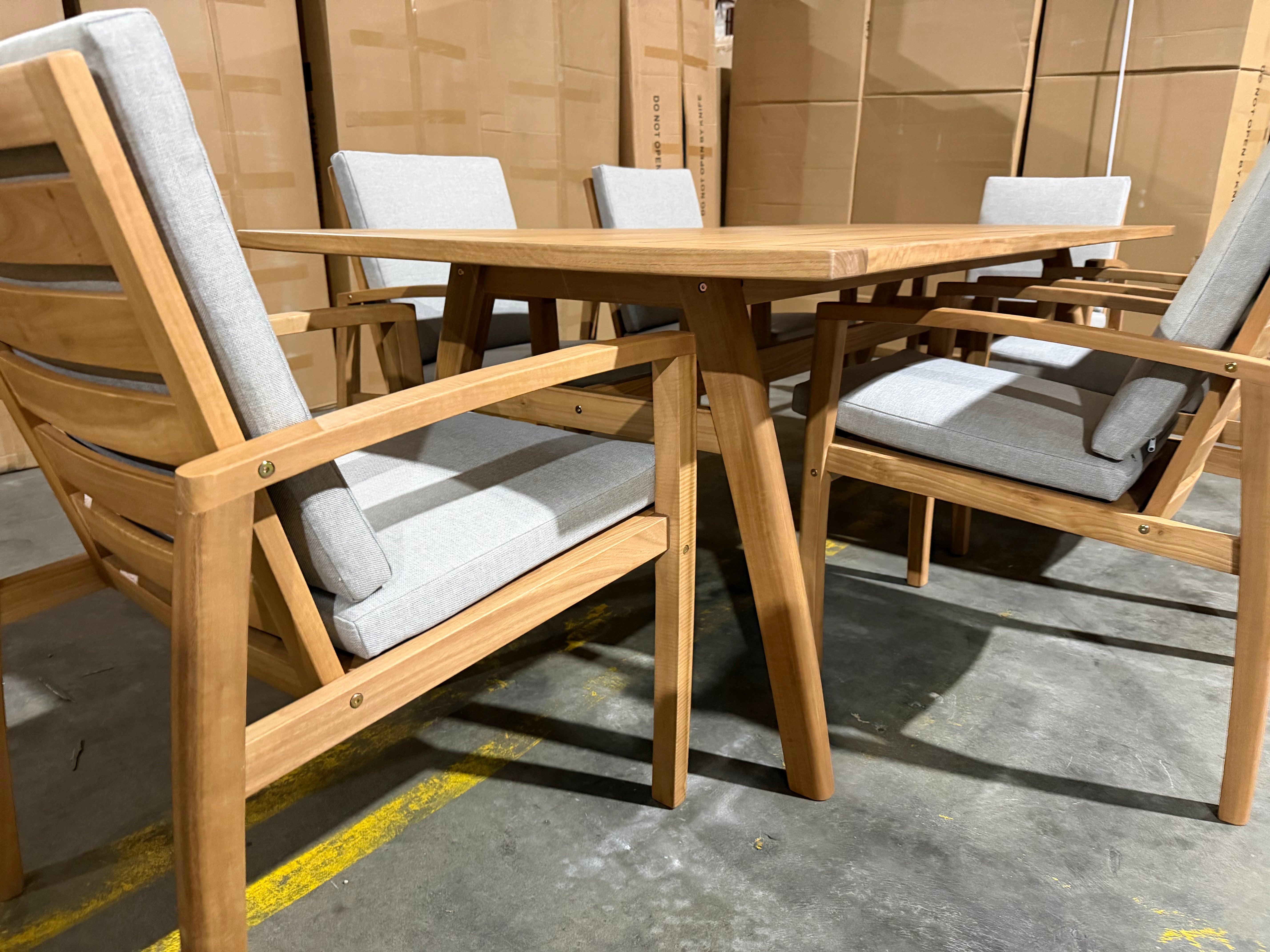 Sawyer 7 PCE Outdoor Setting 2100 table 6 X Chairs