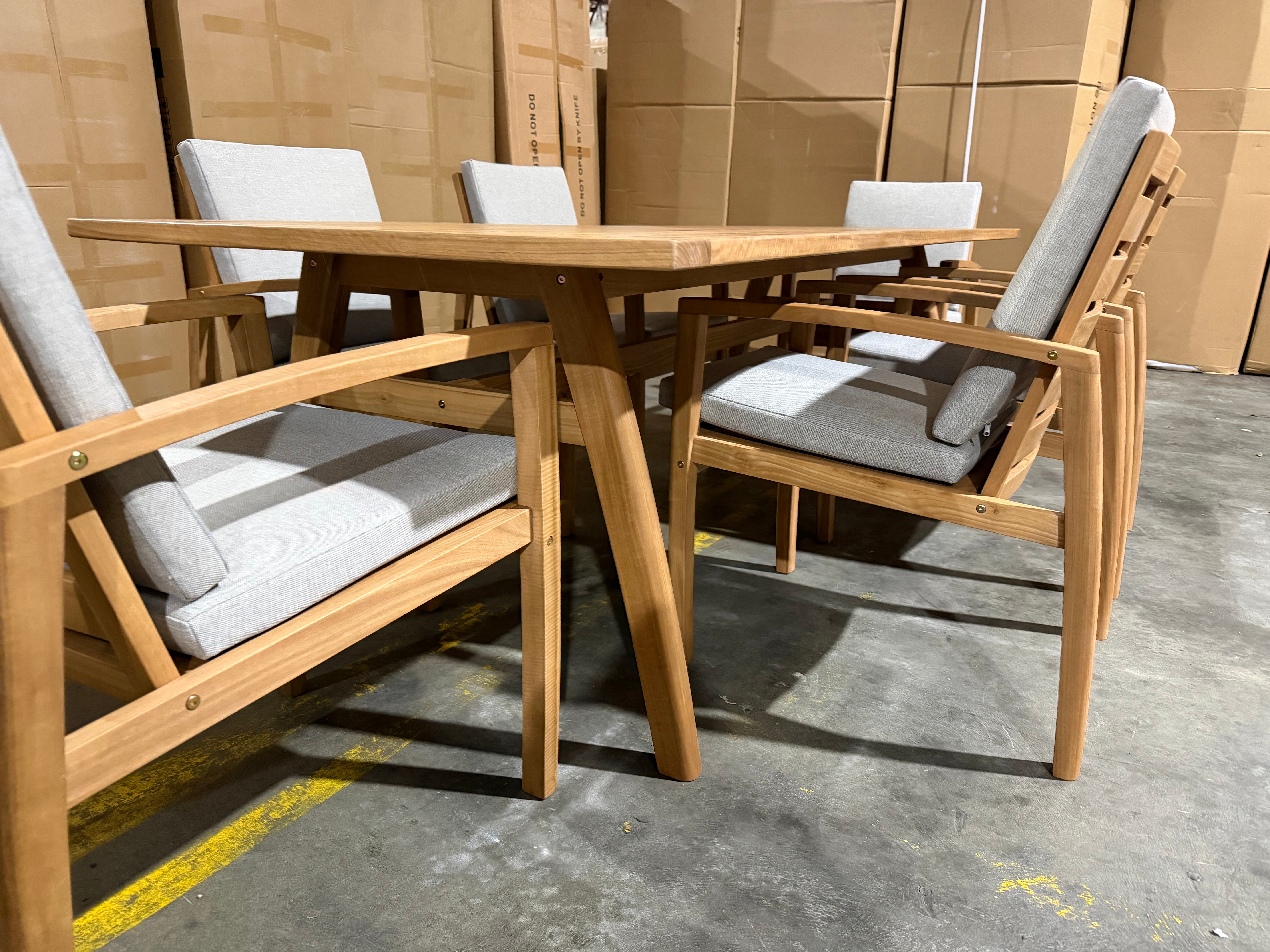 Sawyer 7 PCE Outdoor Setting 2100 table 6 X Chairs