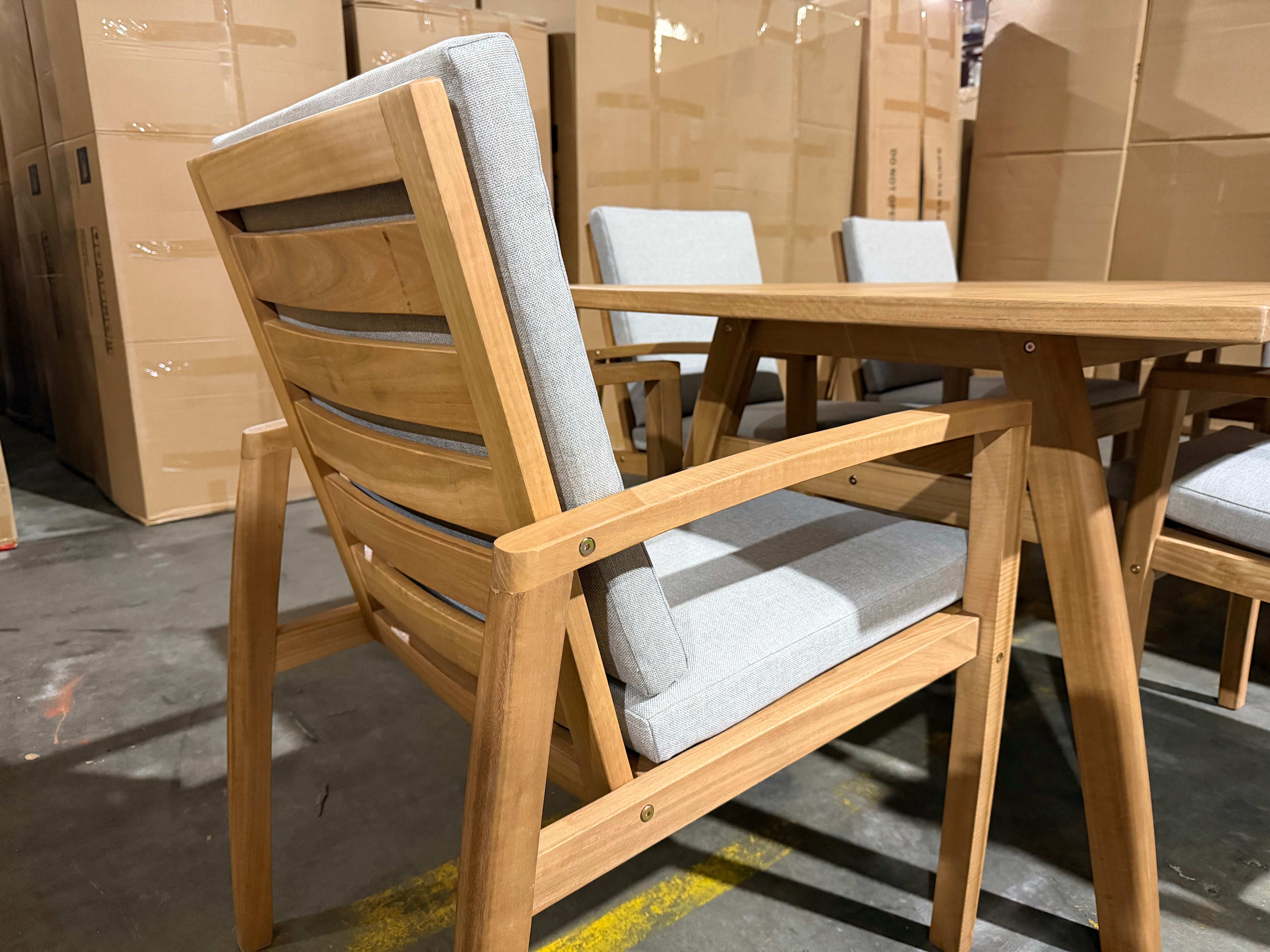 Sawyer 7 PCE Outdoor Setting 2100 table 6 X Chairs