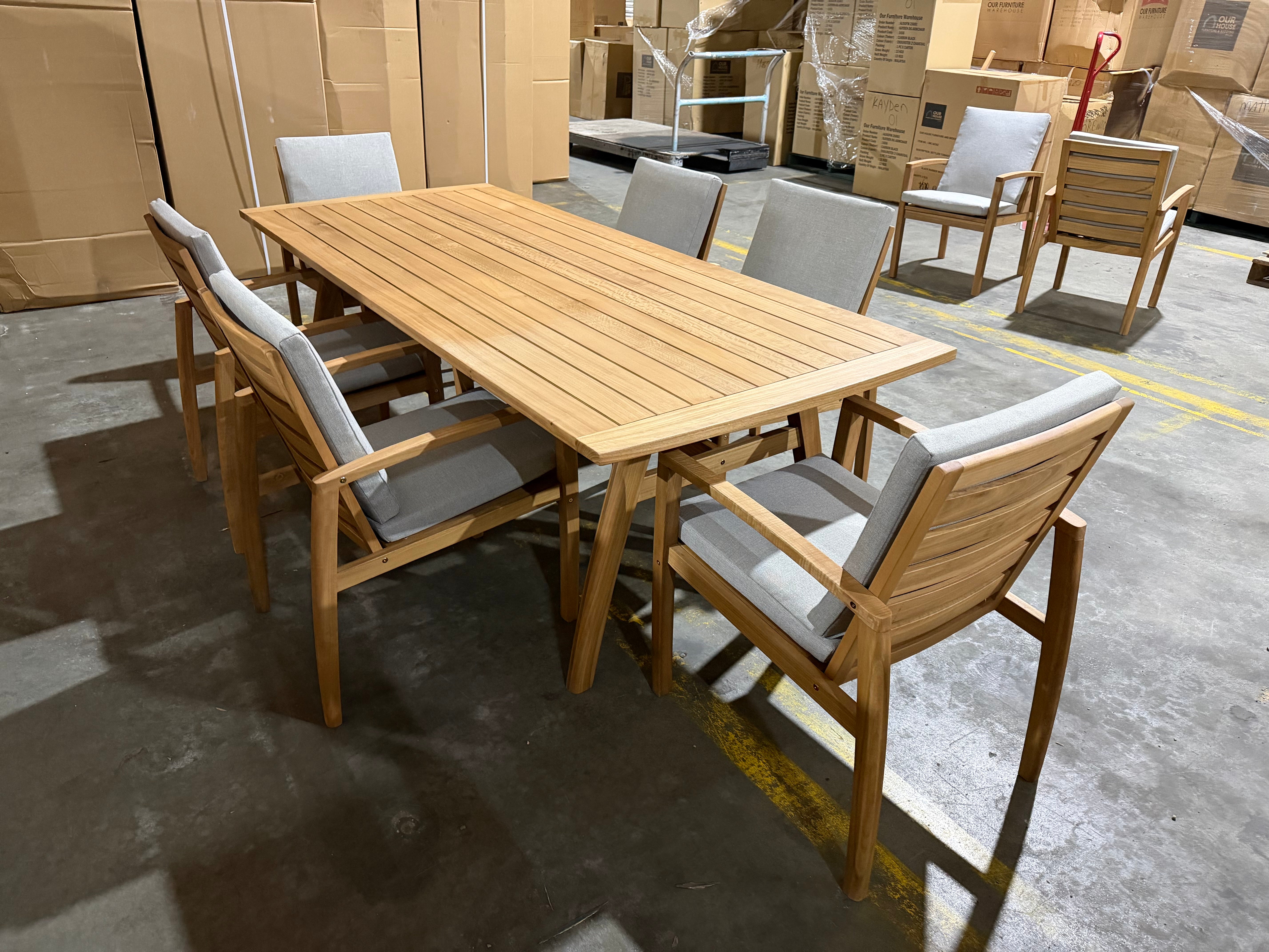 Sawyer 7 PCE Outdoor Setting 2100 table 6 X Chairs