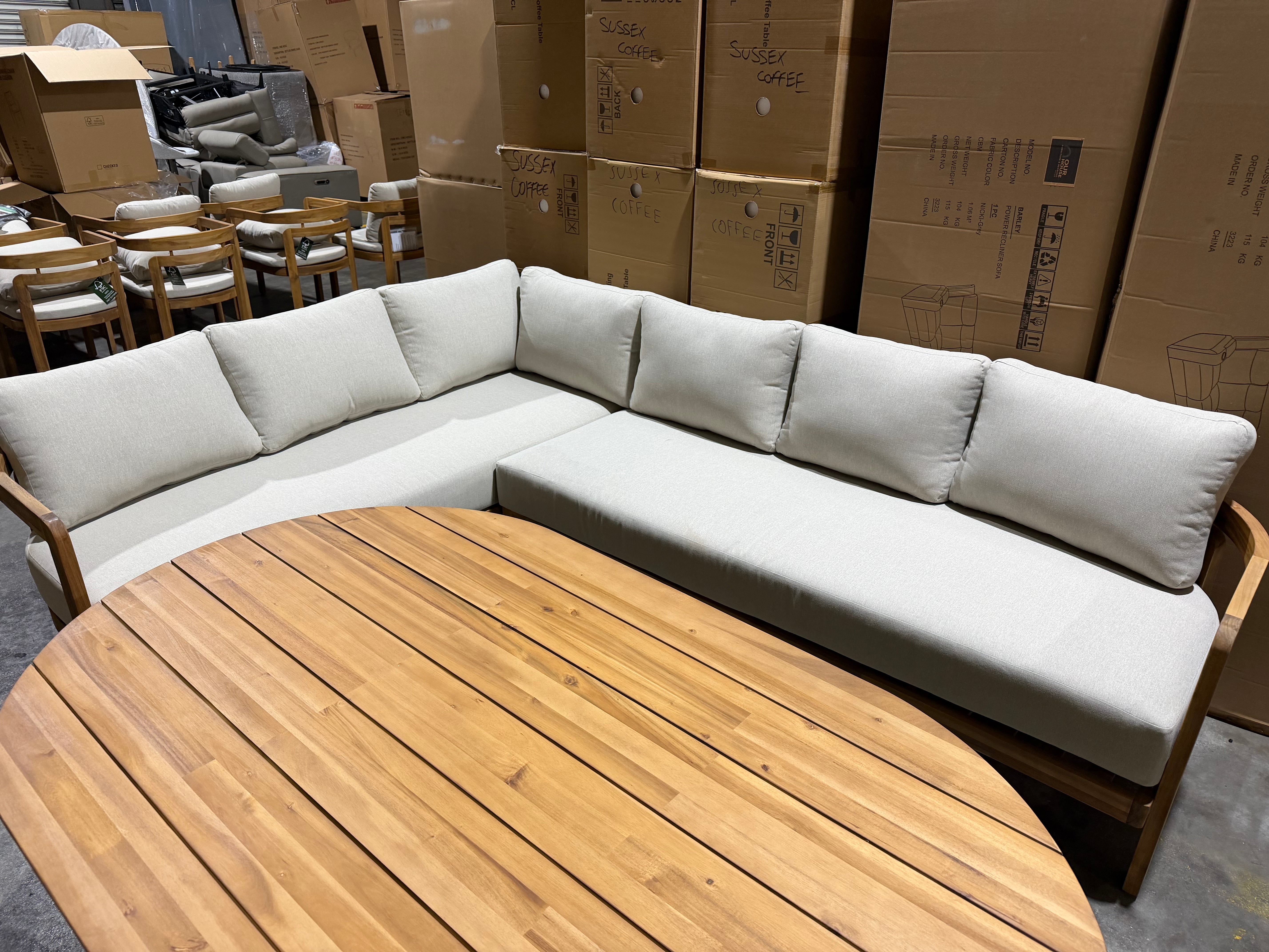 Volare Outdoor Dining Setting CNR Lounge 1700 Table & Bench Seat