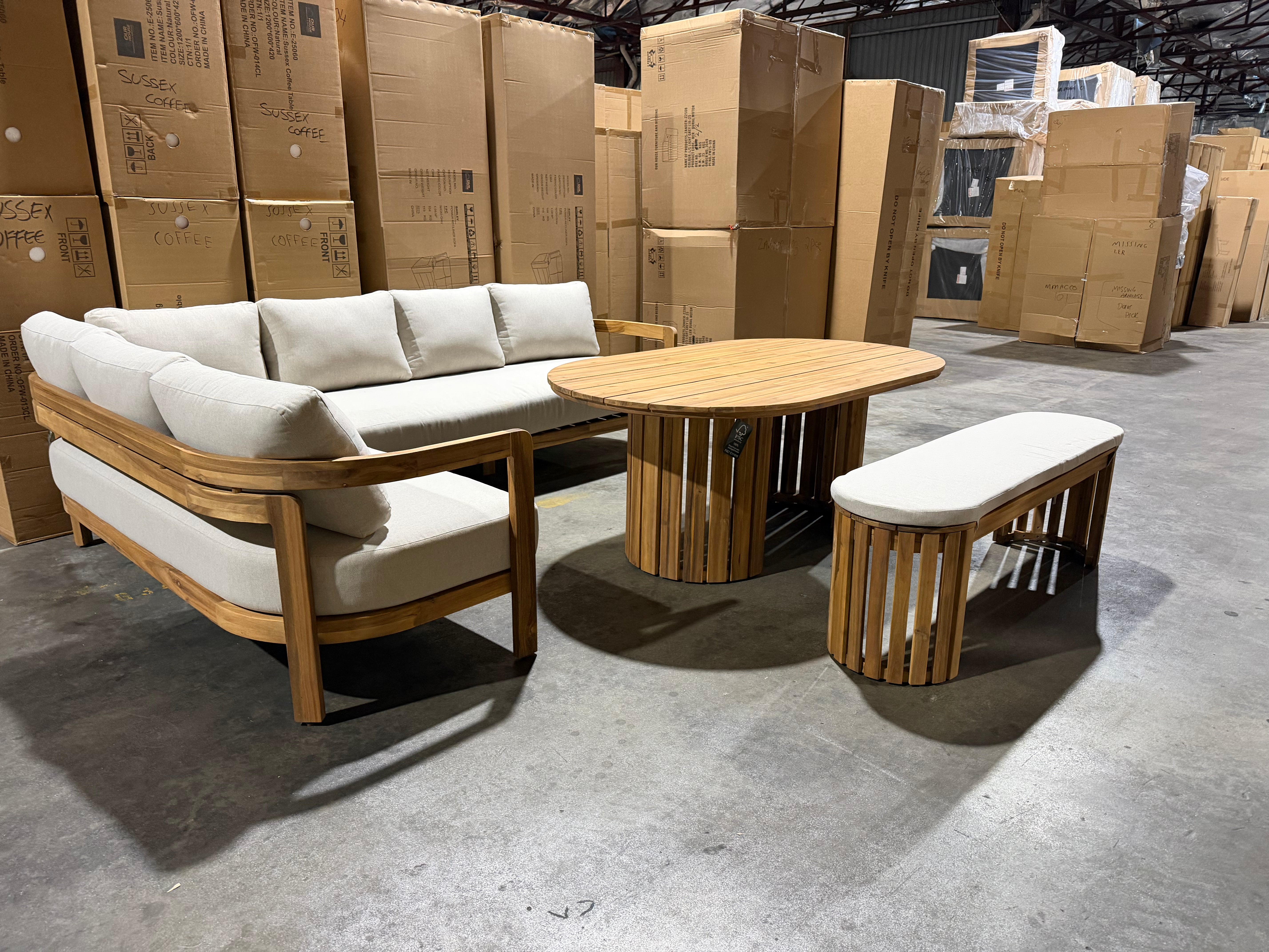 Volare Outdoor Dining Setting CNR Lounge 1700 Table & Bench Seat