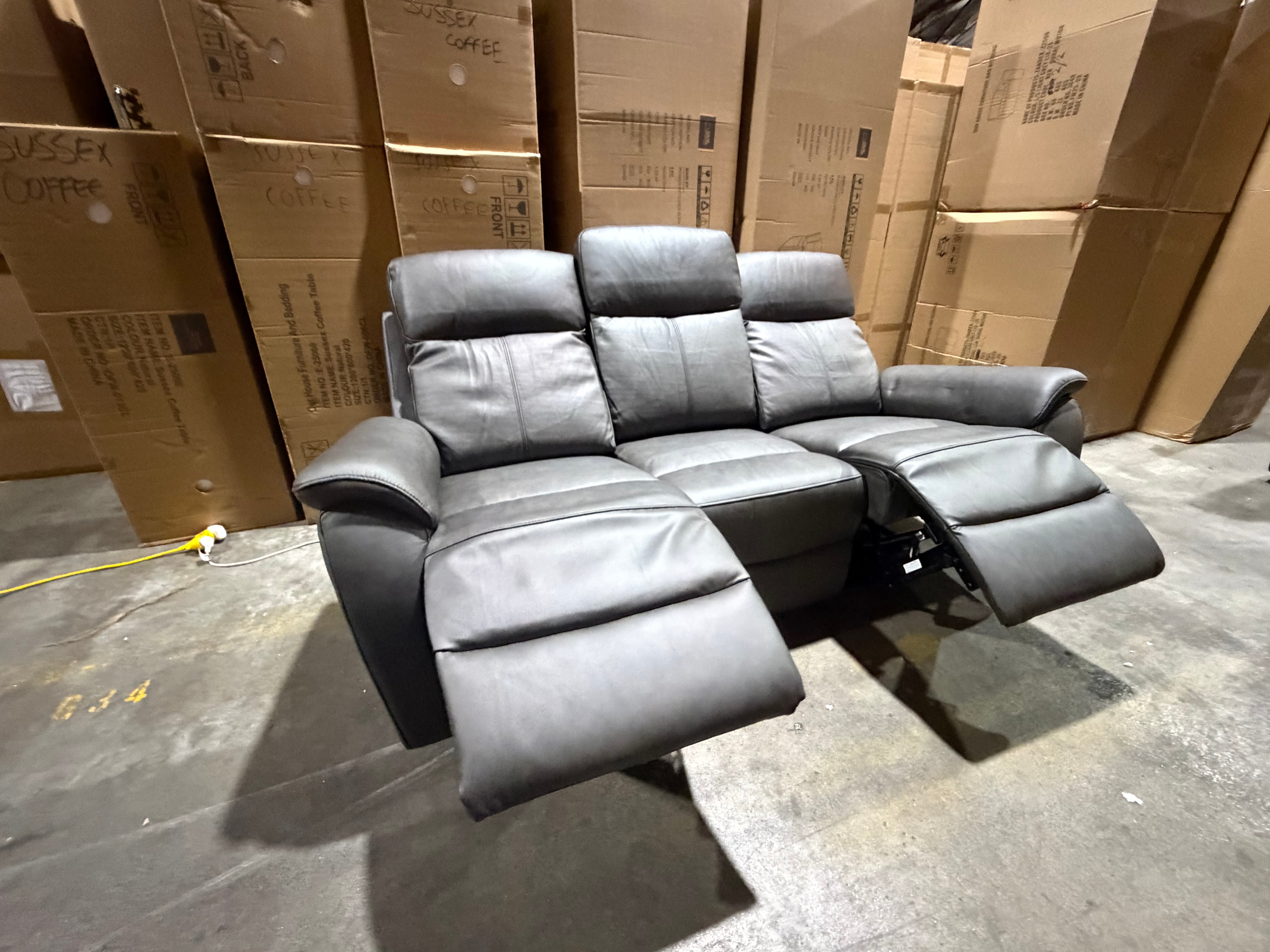 Icon 3 Seater With Triple Mech Electric Seat, Headrest & Lumbar In Matte Black