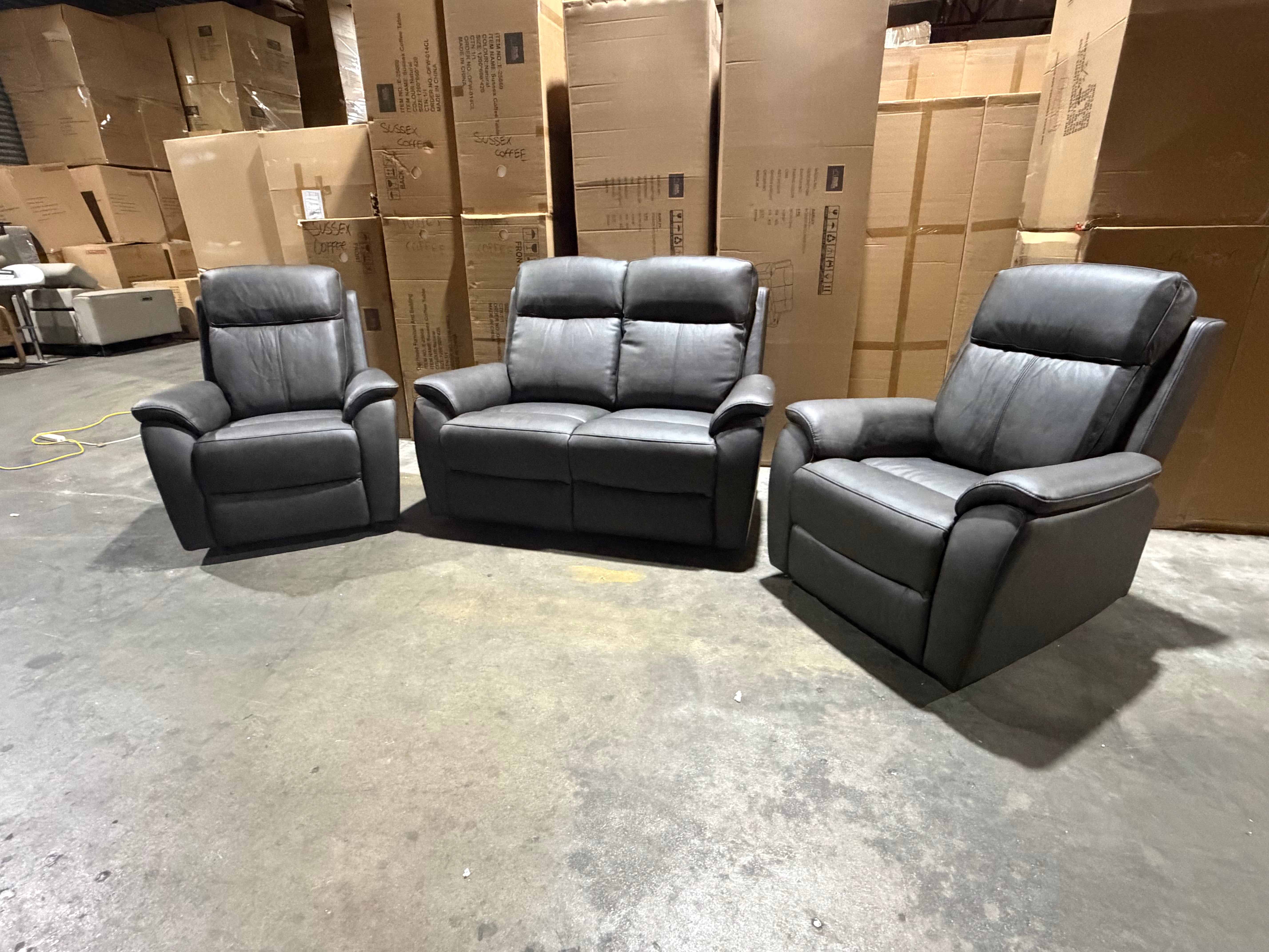 Icon 2+1+1 Lounge Package In Matte Black Triple Motion
