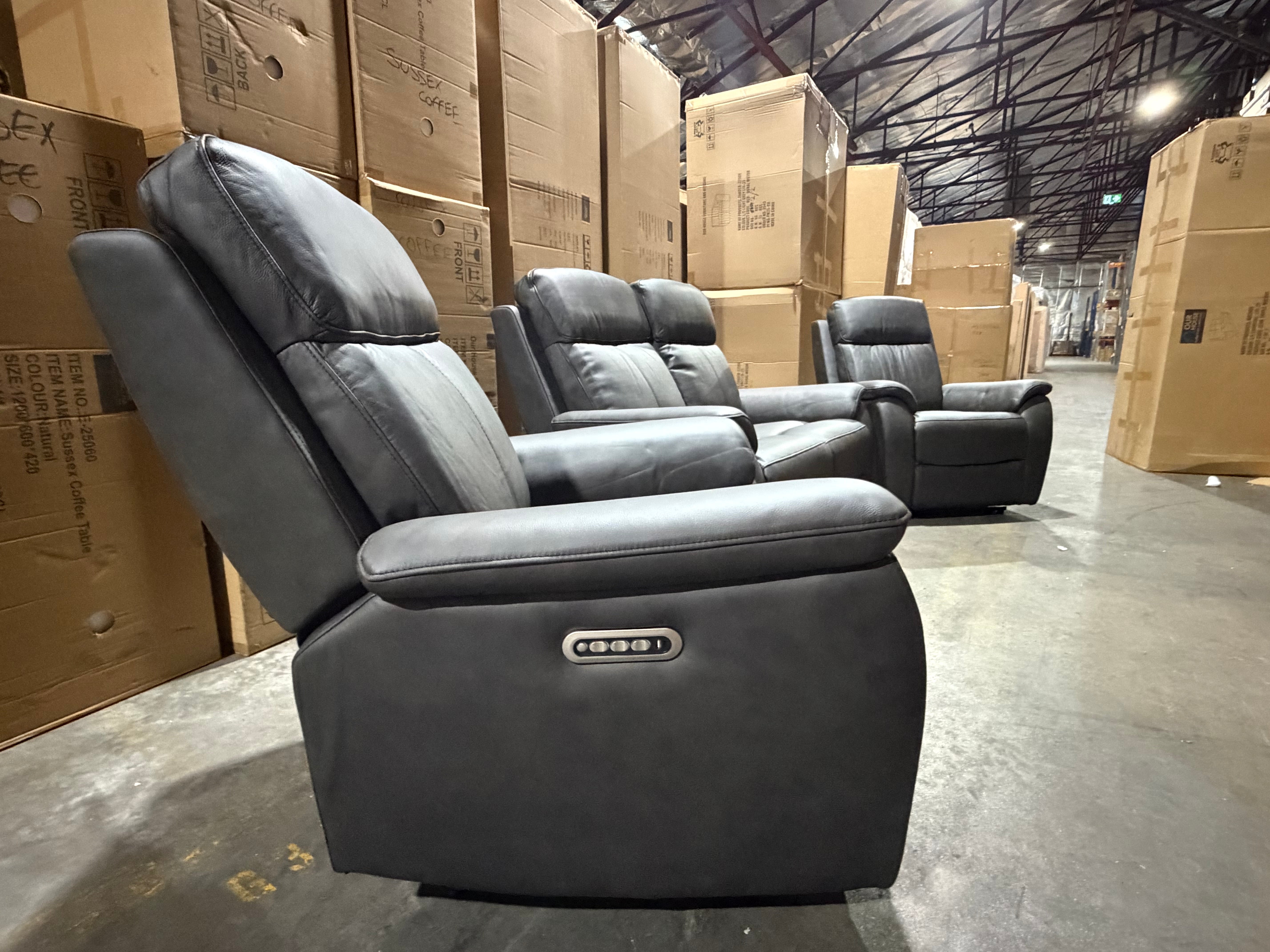 Icon 2+1+1 Lounge Package In Matte Black Triple Motion