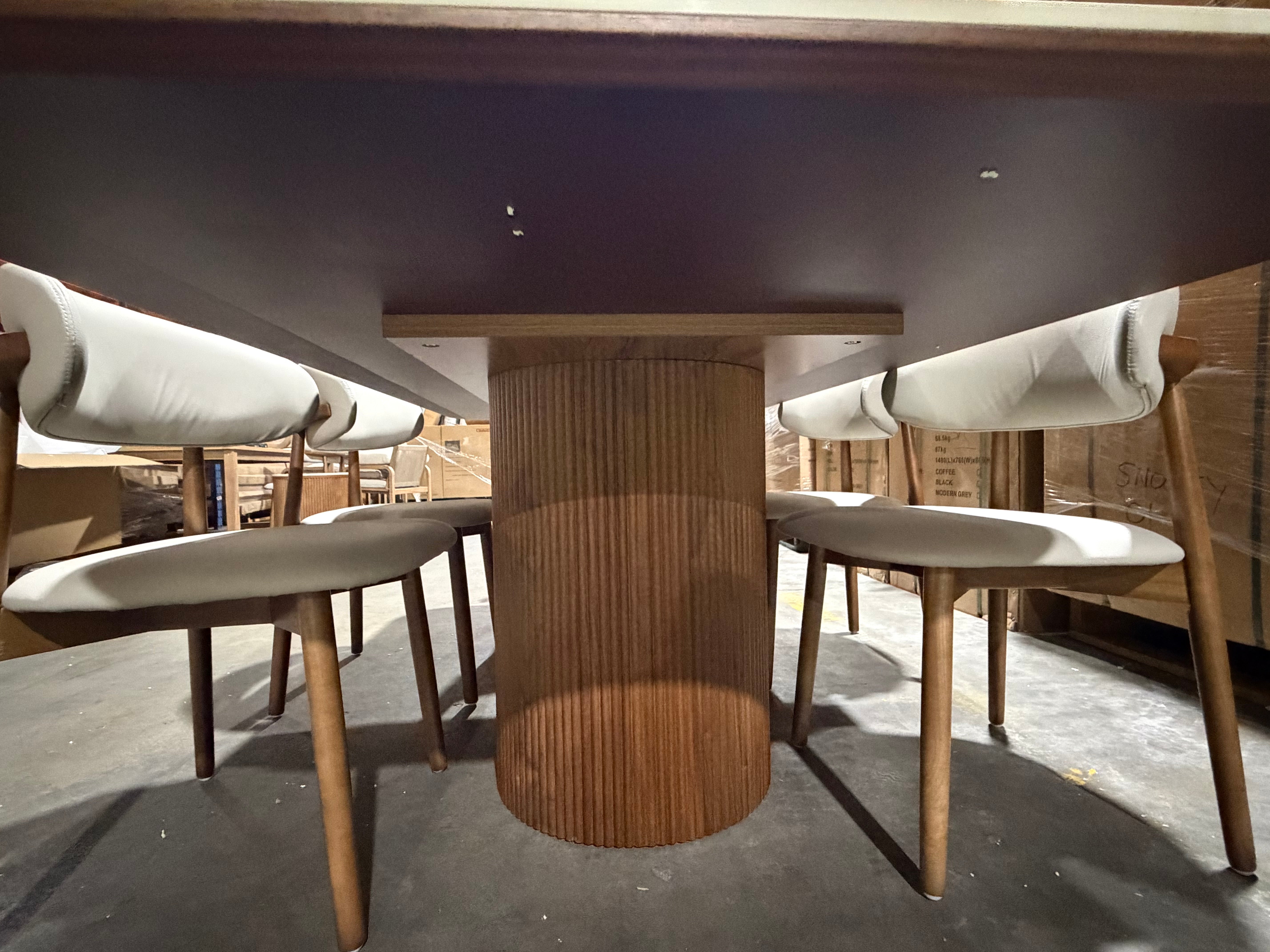 Texas 7pce Dining Setting 1800 Table & 6X PU Chairs
