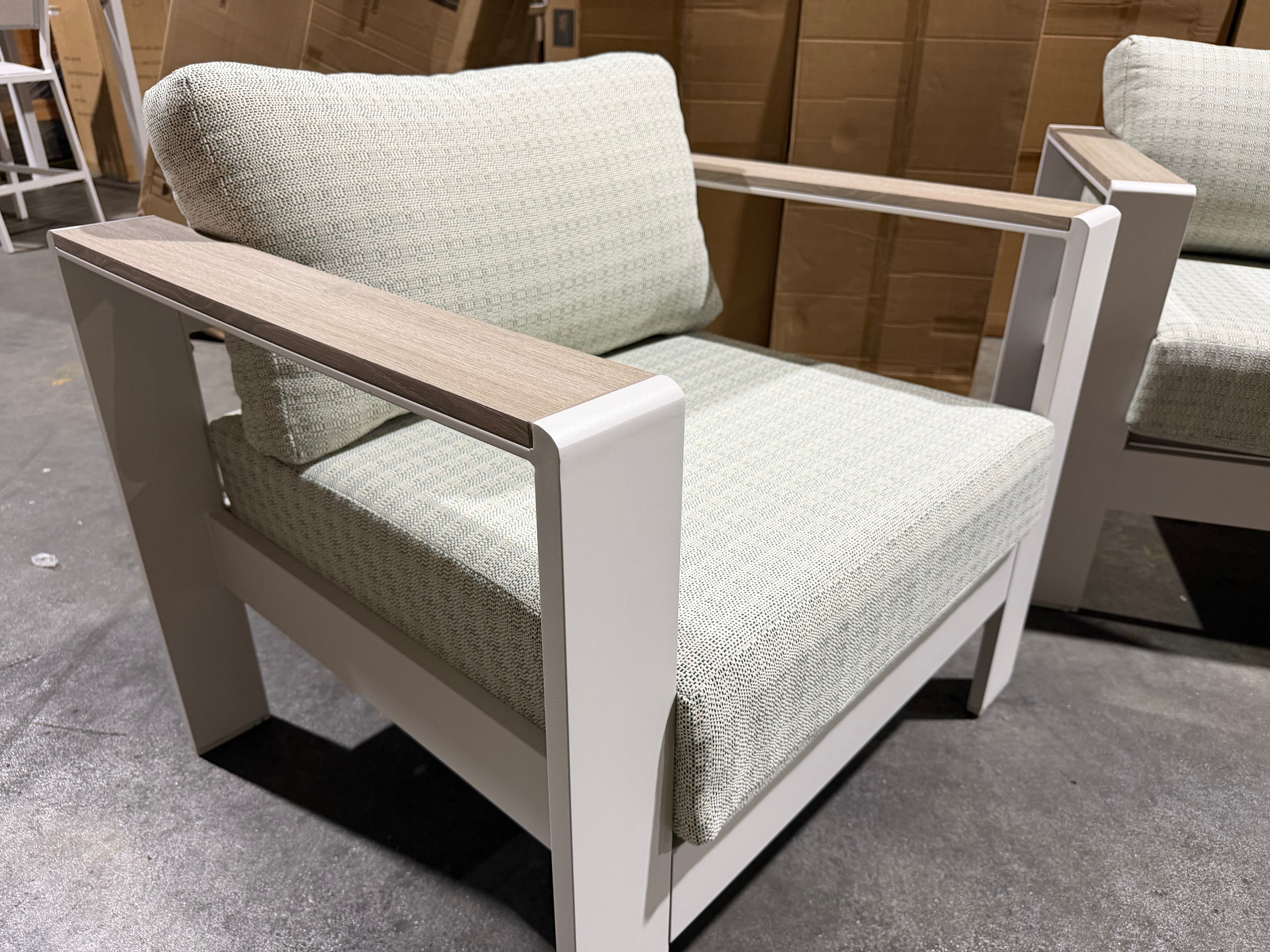Belden 4PCE Outdoor Lounge Inc Coffee Table