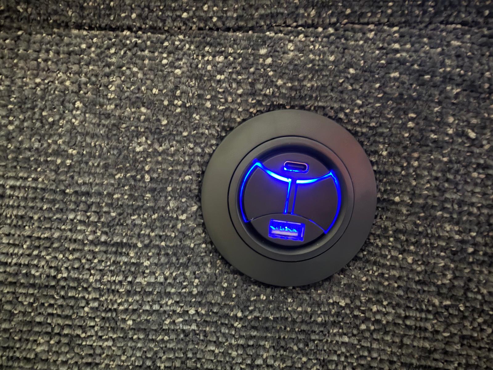 Pilot 3+2 Electric Recliners in Licorice