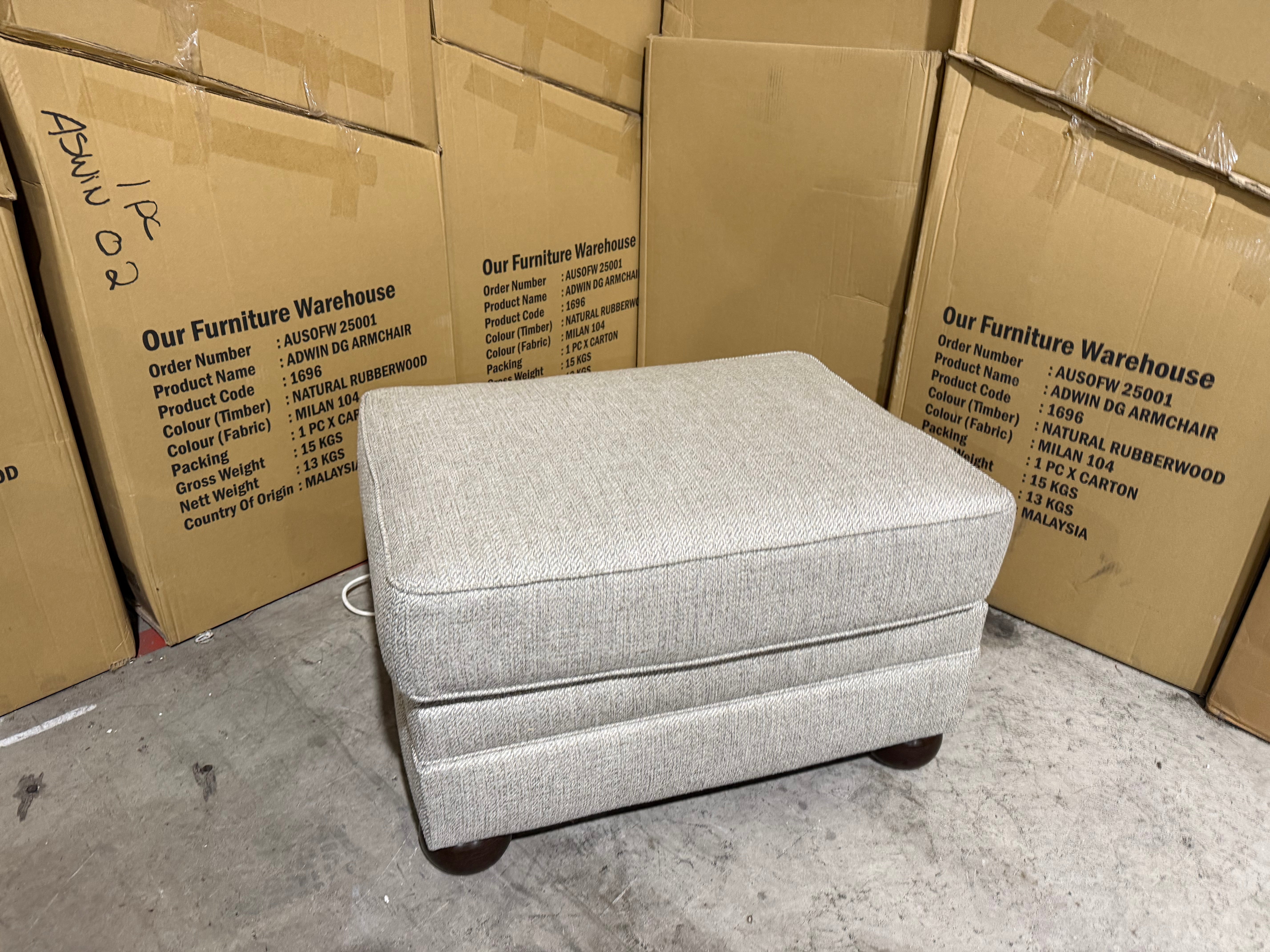 Regent Ottoman In Beige