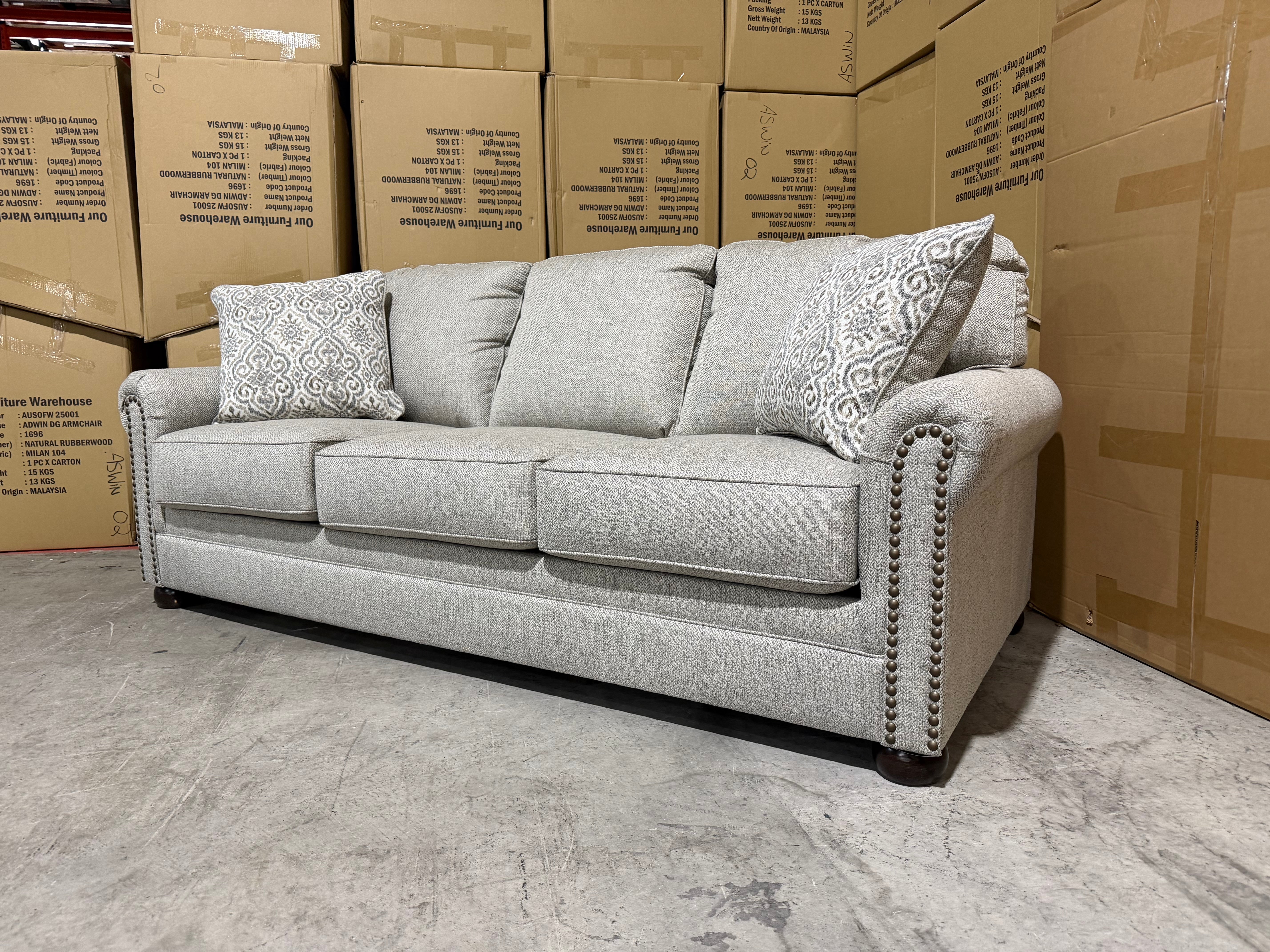 Regent 3 Seater Sofa Inc Scatter Cushions In Beige