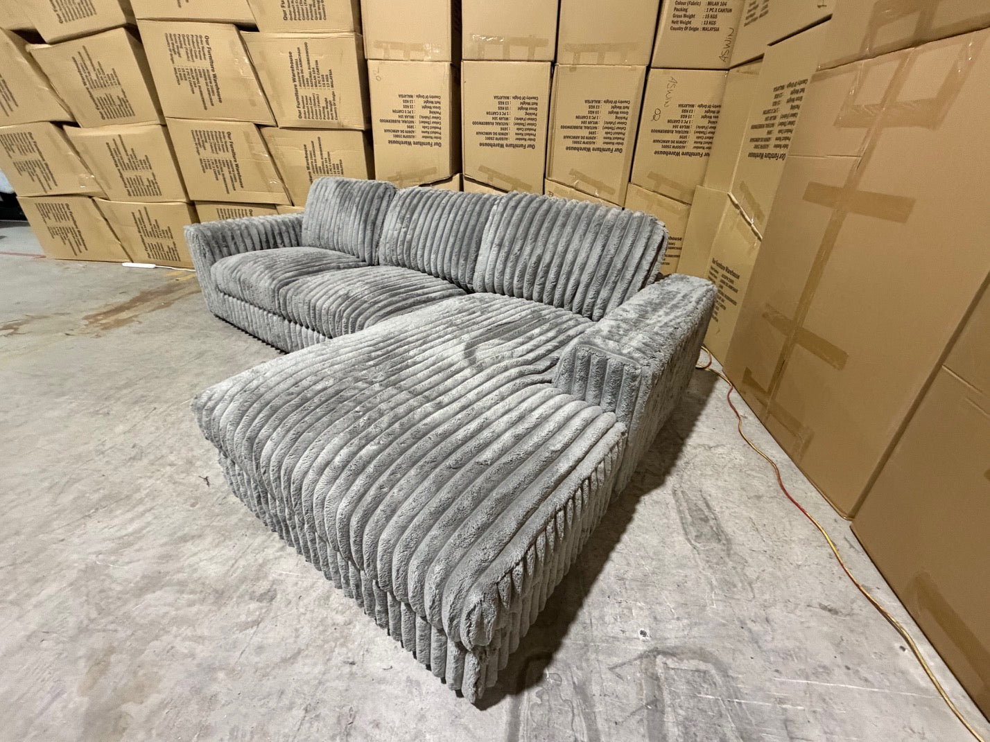 Willow RHF chaise lounge in grey Super Cord
