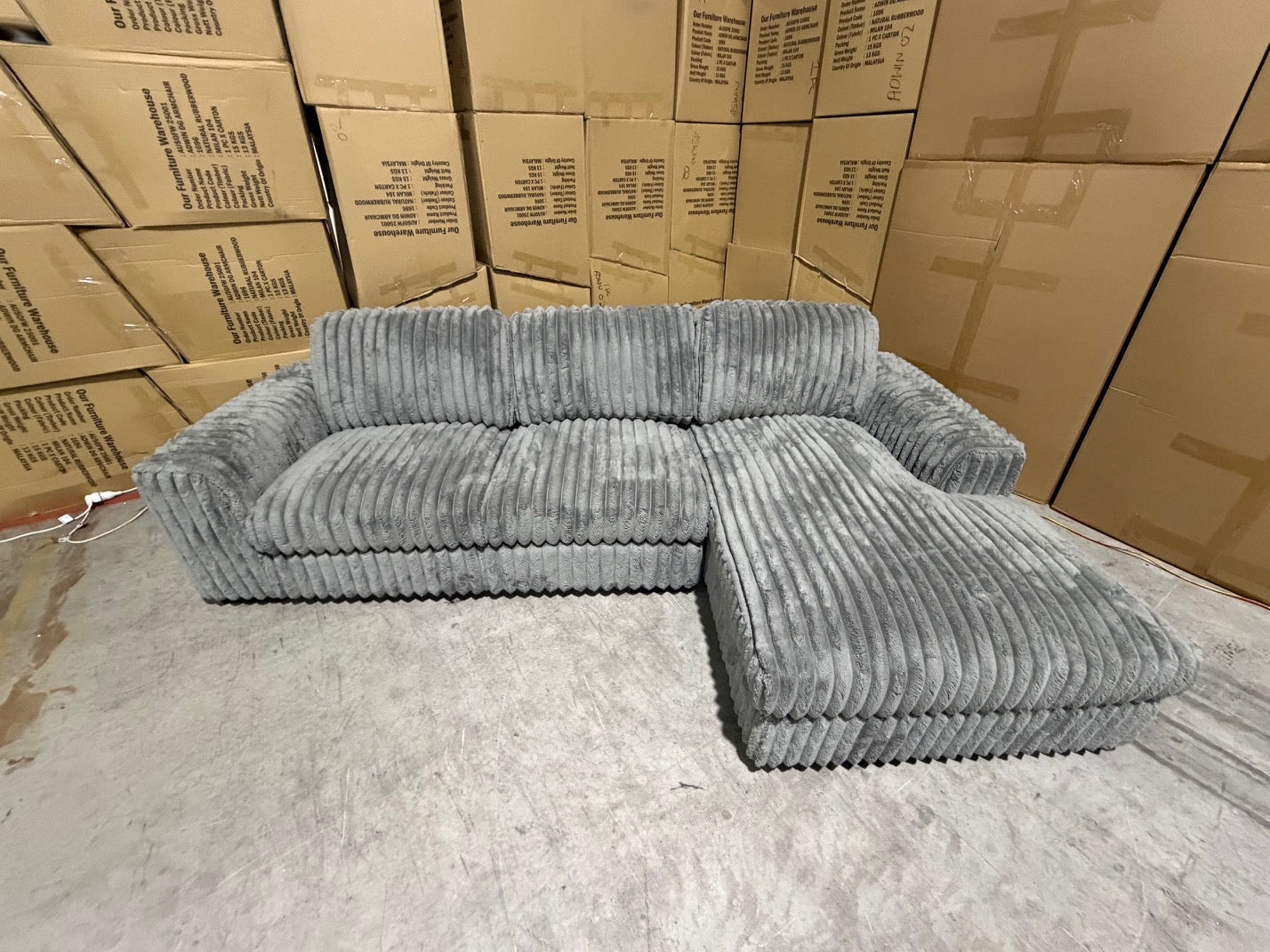 Willow RHF chaise lounge in grey Super Cord